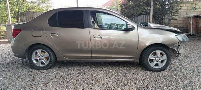 Renault Logan 2014, 498,889 km - 1.6 l - Samux
