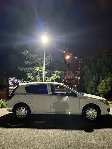 Opel Astra 2009, 258,000 km - 1.4 l - Bakı