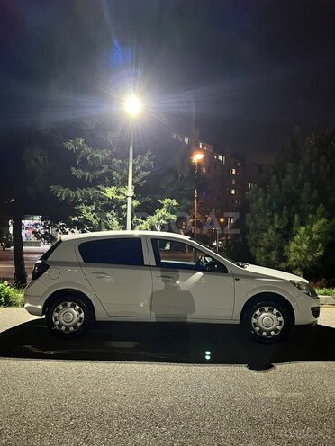 Opel Astra 2009, 258,000 km - 1.4 l - Bakı