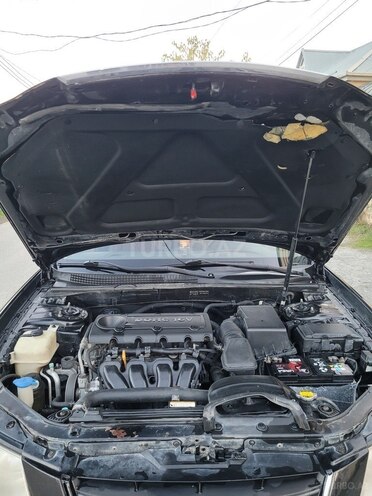 Hyundai Sonata 2008, 377,000 km - 2.4 l - Quba