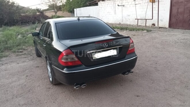 Mercedes E 240 2002, 235,000 km - 2.6 l - Salyan