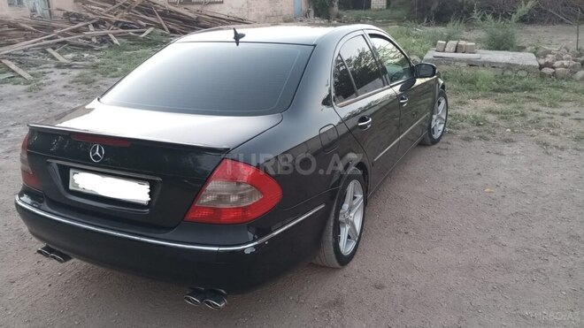 Mercedes E 240 2002, 235,000 km - 2.6 l - Salyan
