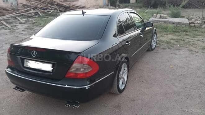 Mercedes E 240 2002, 235,000 km - 2.6 l - Salyan