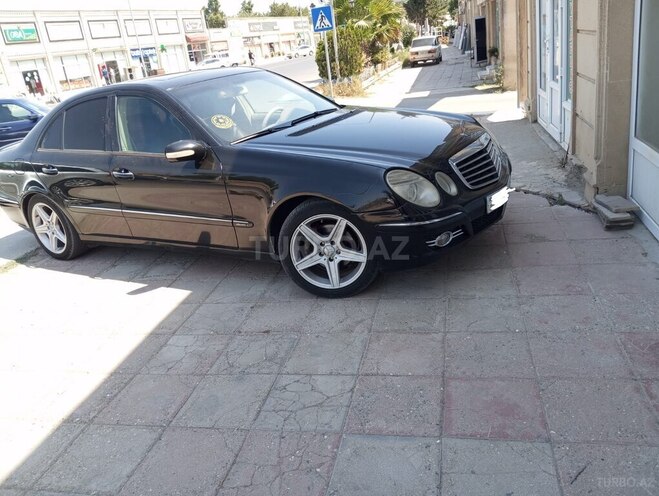 Mercedes E 240 2002, 235,000 km - 2.6 l - Salyan