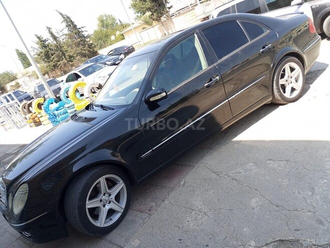 Mercedes E 240 2002, 235,000 km - 2.6 l - Salyan