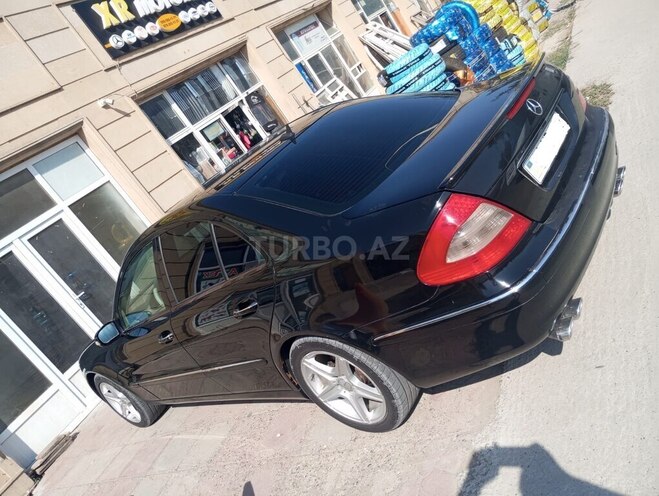 Mercedes E 240 2002, 235,000 km - 2.6 l - Salyan