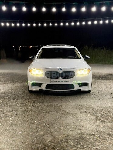 BMW 528 2014, 250,000 km - 2.0 l - Bakı