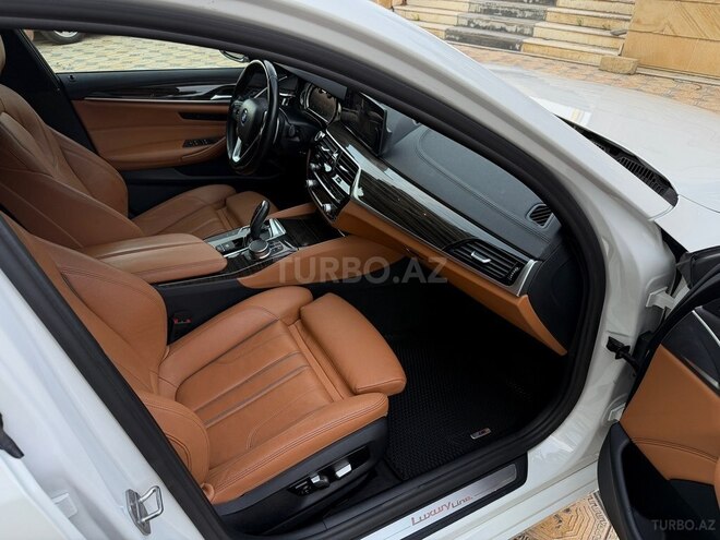 BMW 530 2018, 65,000 km - 2.0 л - Gəncə