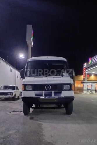 Mercedes 208 D 1994, 670,000 km - 2.3 l - Kürdəmir