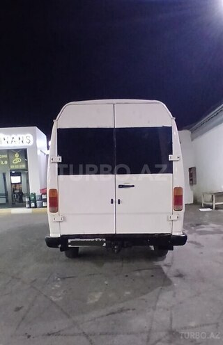 Mercedes 208 D 1994, 670,000 km - 2.3 l - Kürdəmir