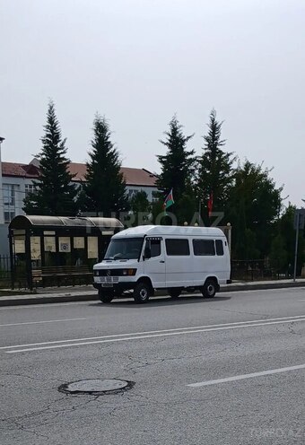 Mercedes 208 D 1994, 670,000 km - 2.3 l - Kürdəmir