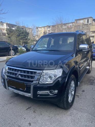 Mitsubishi Pajero 2015, 130,000 km - 3.0 л - Bakı
