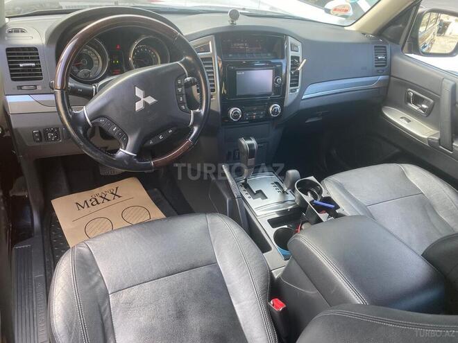 Mitsubishi Pajero 2015, 130,000 km - 3.0 л - Bakı