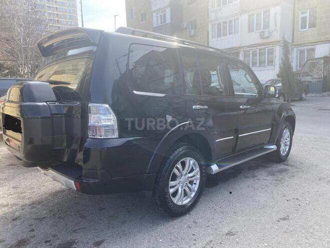 Mitsubishi Pajero 2015, 130,000 km - 3.0 л - Bakı