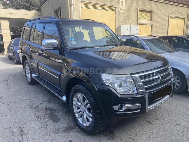Mitsubishi Pajero 2015, 130,000 km - 3.0 л - Bakı