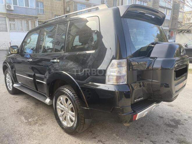 Mitsubishi Pajero 2015, 130,000 km - 3.0 л - Bakı