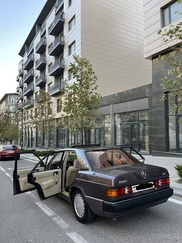 Mercedes 190 1991, 315,000 km - 1.8 л - Bakı