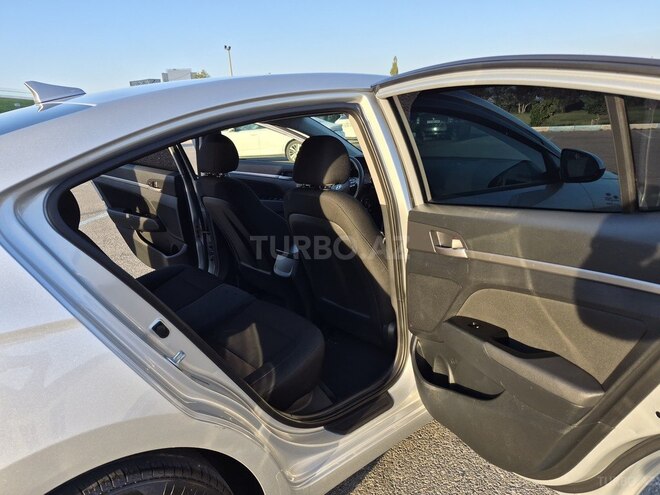 Hyundai Elantra 2019, 166,355 km - 2.0 l - Bakı