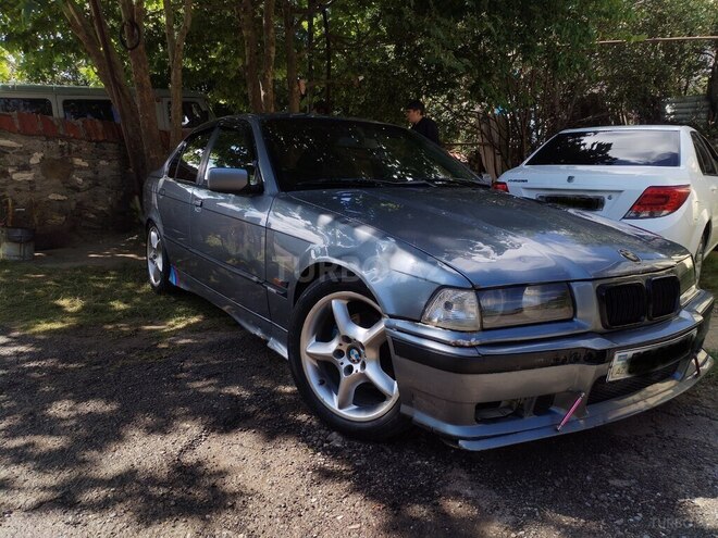 BMW 318 1996, 472,000 km - 1.8 l - Gədəbəy