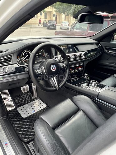 BMW 740 2011, 325,000 km - 3.0 l - Sumqayıt