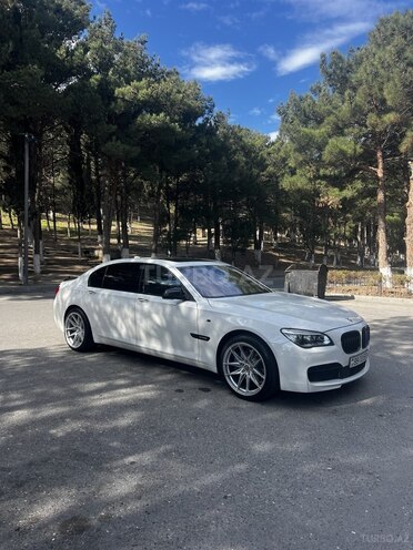 BMW 740 2011, 325,000 km - 3.0 l - Sumqayıt