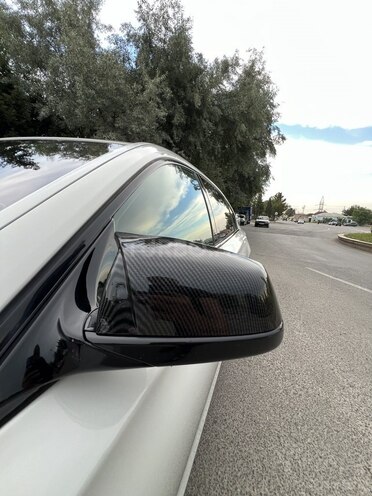 BMW 740 2011, 325,000 km - 3.0 l - Sumqayıt