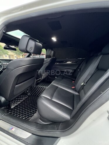 BMW 740 2011, 325,000 km - 3.0 l - Sumqayıt