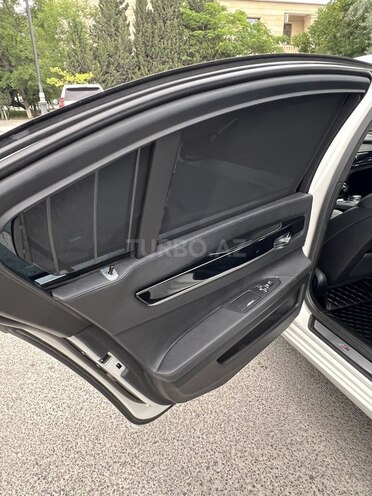 BMW 740 2011, 325,000 km - 3.0 l - Sumqayıt