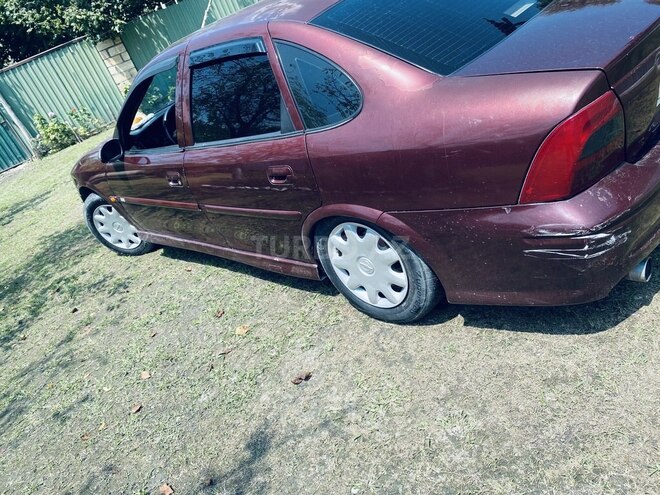 Opel Vectra 1997, 354,000 km - 1.8 l - Zaqatala