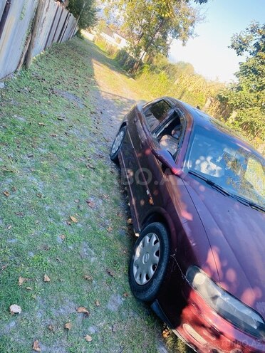 Opel Vectra 1997, 354,000 km - 1.8 l - Zaqatala
