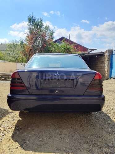 Mercedes C 180 1995, 262,185 km - 1.8 л - Salyan