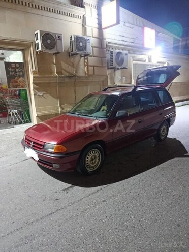 Opel Astra 1993, 251,000 km - 1.6 l - Bakı
