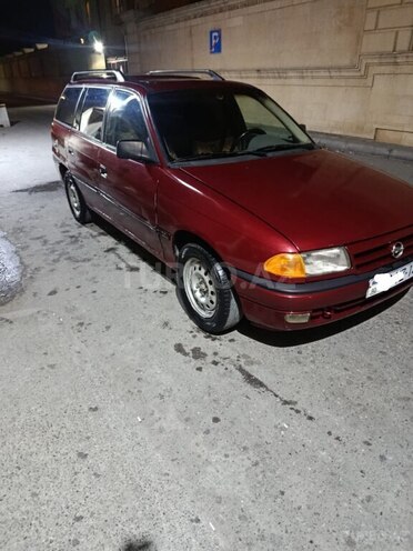 Opel Astra 1993, 251,000 km - 1.6 l - Bakı