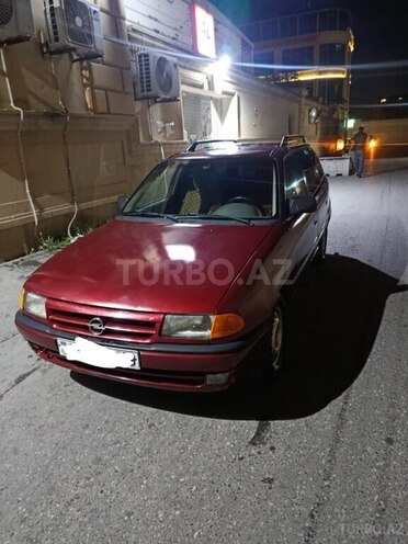 Opel Astra 1993, 251,000 km - 1.6 l - Bakı
