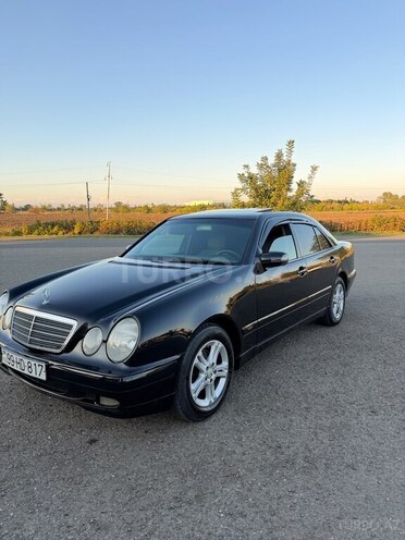 Mercedes E 220 2002, 358,635 km - 2.2 л - Qazax