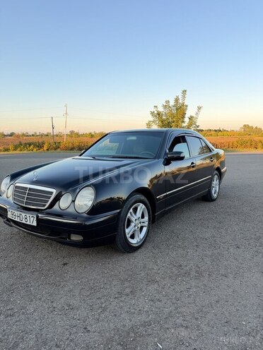 Mercedes E 220 2002, 358,635 km - 2.2 л - Qazax