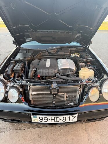 Mercedes E 220 2002, 358,635 km - 2.2 л - Qazax