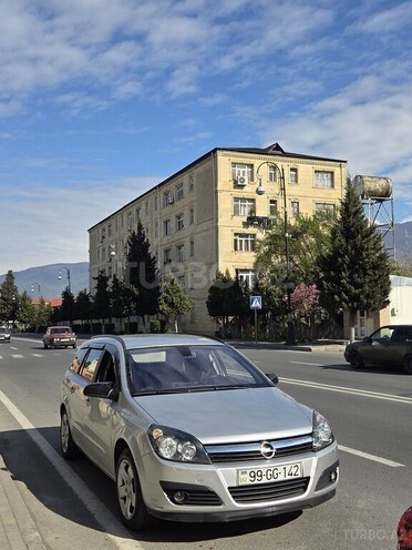 Opel Astra 2006, 290,000 km - 1.4 l - Balakən