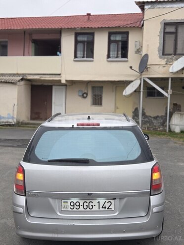 Opel Astra 2006, 290,000 km - 1.4 l - Balakən