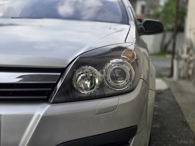 Opel Astra 2006, 290,000 km - 1.4 l - Balakən