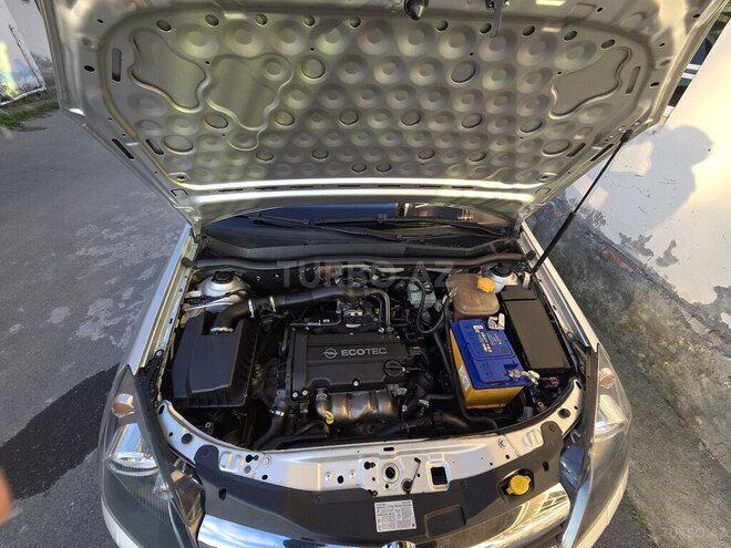 Opel Astra 2006, 290,000 km - 1.4 l - Balakən