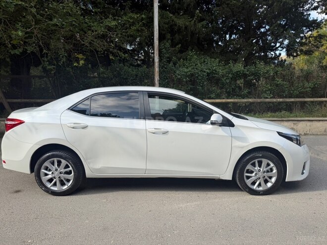Toyota Corolla 2014, 170,910 km - 1.6 л - Bakı