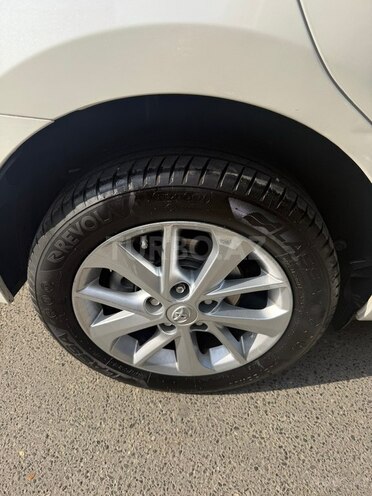 Toyota Corolla 2014, 170,910 km - 1.6 л - Bakı