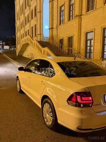 Volkswagen Polo 2018, 131,000 km - 1.6 л - Bakı