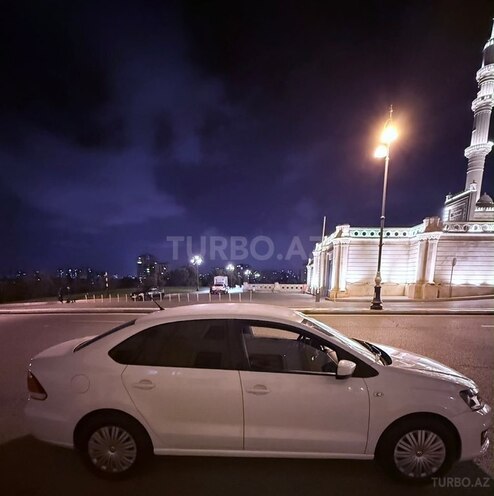 Volkswagen Polo 2018, 131,000 km - 1.6 л - Bakı