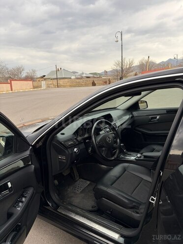 Mercedes E 220 2009, 388,000 km - 2.1 l - Naxçıvan
