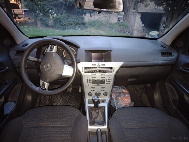Opel Astra 2009, 207,300 km - 1.4 l - Bakı