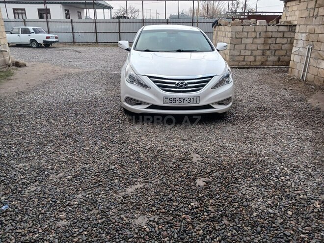 Hyundai Sonata 2013, 220,000 km - 2.0 l - Şirvan