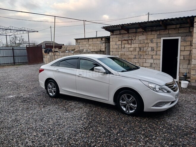 Hyundai Sonata 2013, 220,000 km - 2.0 l - Şirvan