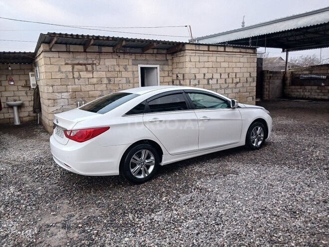 Hyundai Sonata 2013, 220,000 km - 2.0 l - Şirvan